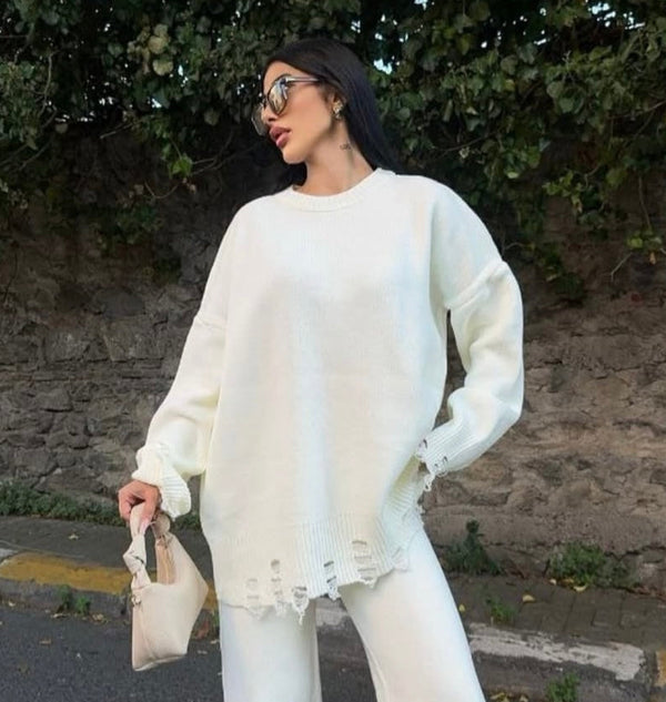 WOMEN KNITTED DISTRESSED TOP - OFF WHITE